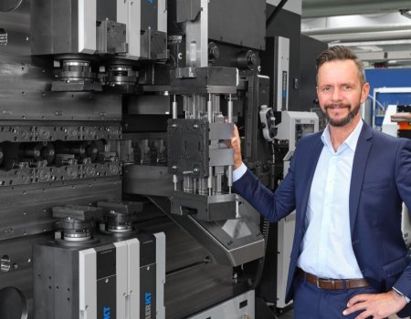 “生命线”的提速：AMF英世齐零点定位系统革新母线排生产​​